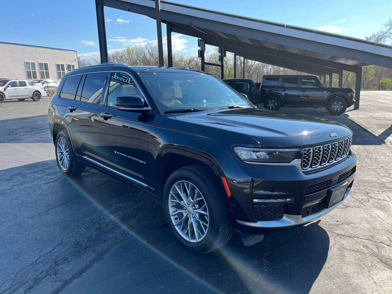 2022 Jeep Grand Cherokee L Summit 4x4 4dr SUV