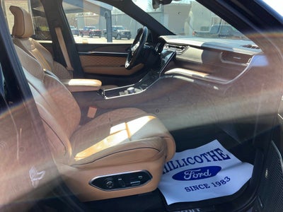 2022 Jeep Grand Cherokee L Summit 4x4 4dr SUV