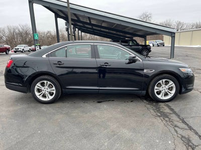 2018 Ford Taurus SEL 4dr Sedan