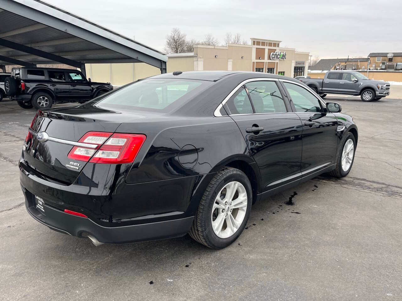 2018 Ford Taurus SEL 4dr Sedan