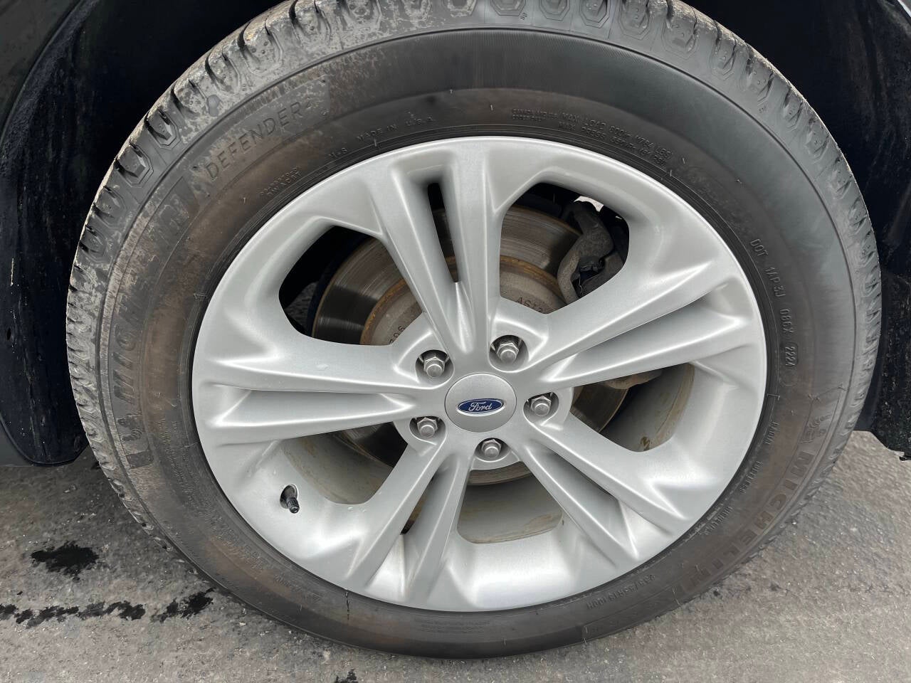 2018 Ford Taurus SEL 4dr Sedan