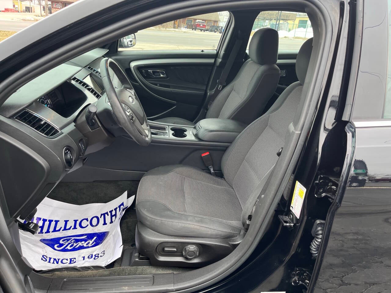 2018 Ford Taurus SEL 4dr Sedan