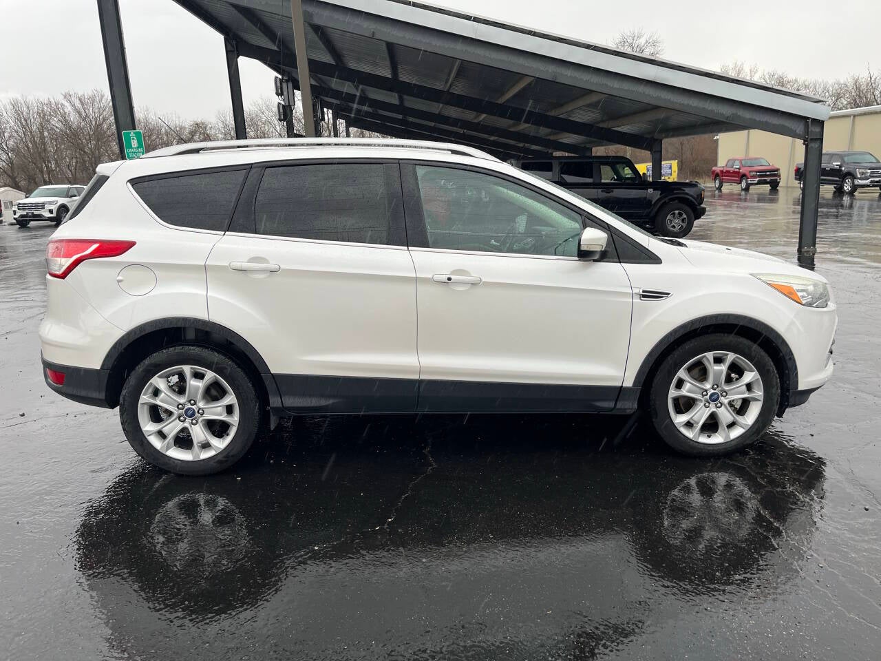 2015 Ford Escape Titanium AWD 4dr SUV