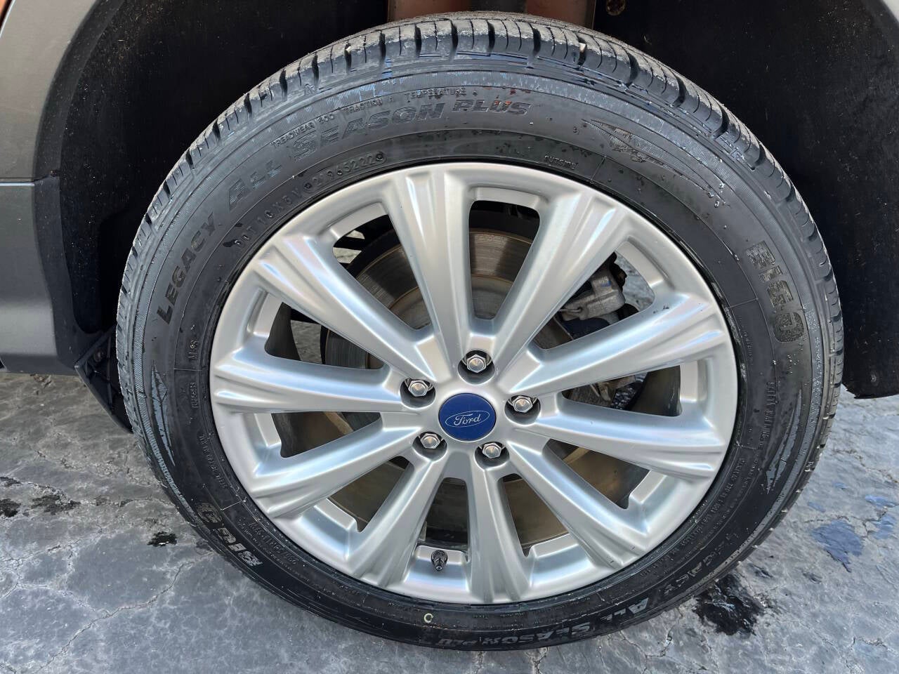 2017 Ford Escape Titanium AWD 4dr SUV