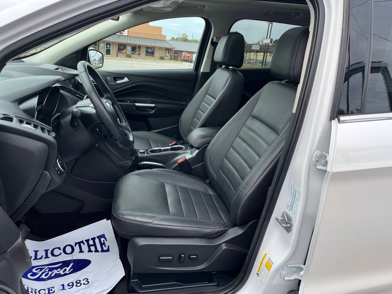2016 Ford Escape Titanium AWD 4dr SUV