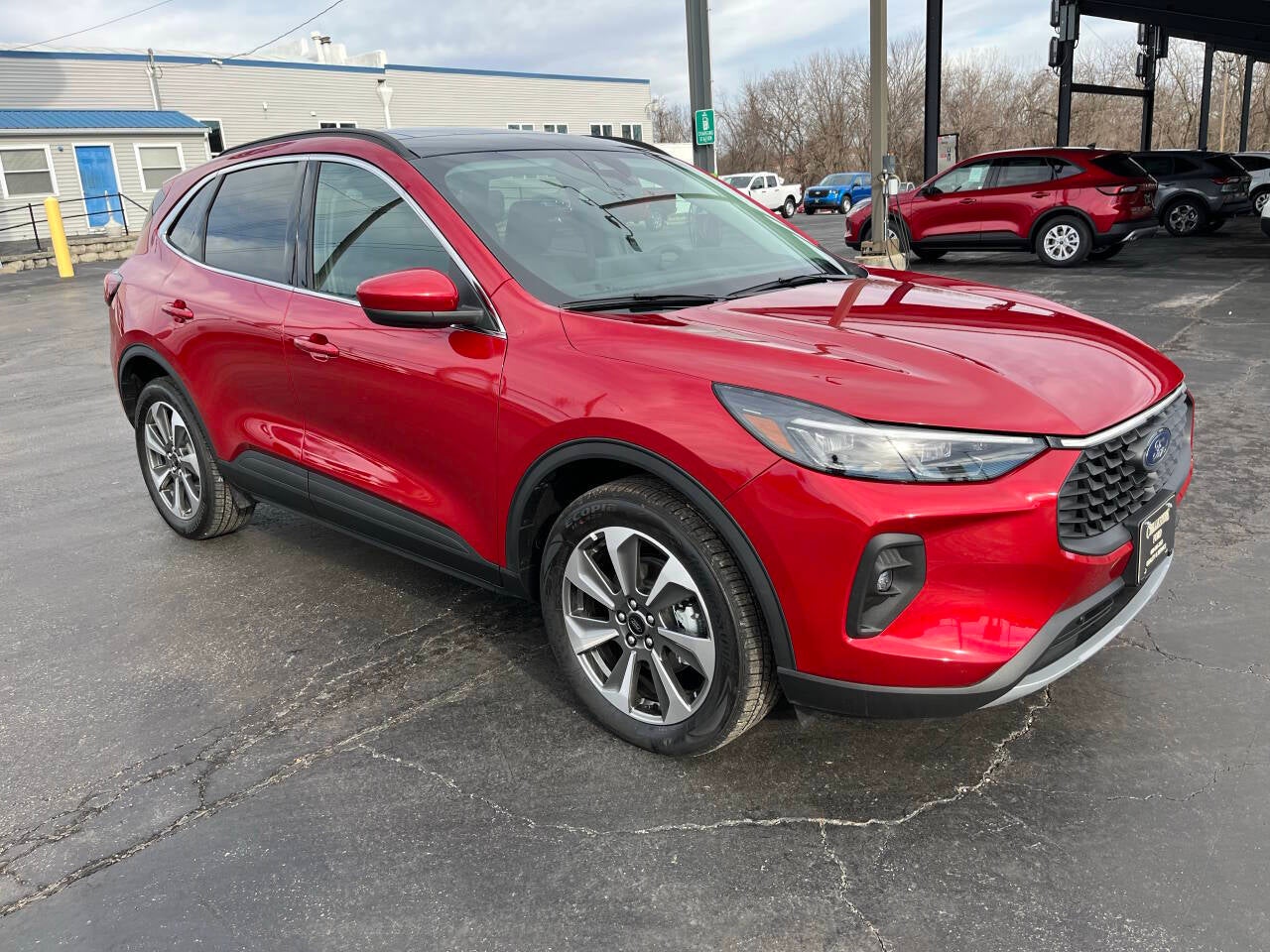 2025 Ford Escape Platinum AWD 4dr SUV