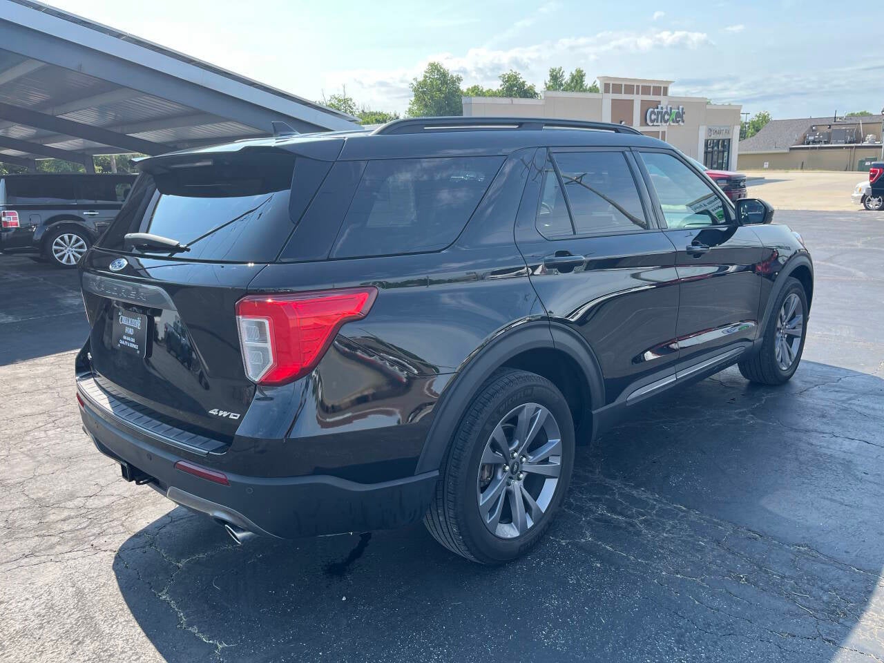 2023 Ford Explorer XLT AWD 4dr SUV
