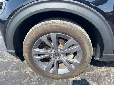 2023 Ford Explorer XLT AWD 4dr SUV