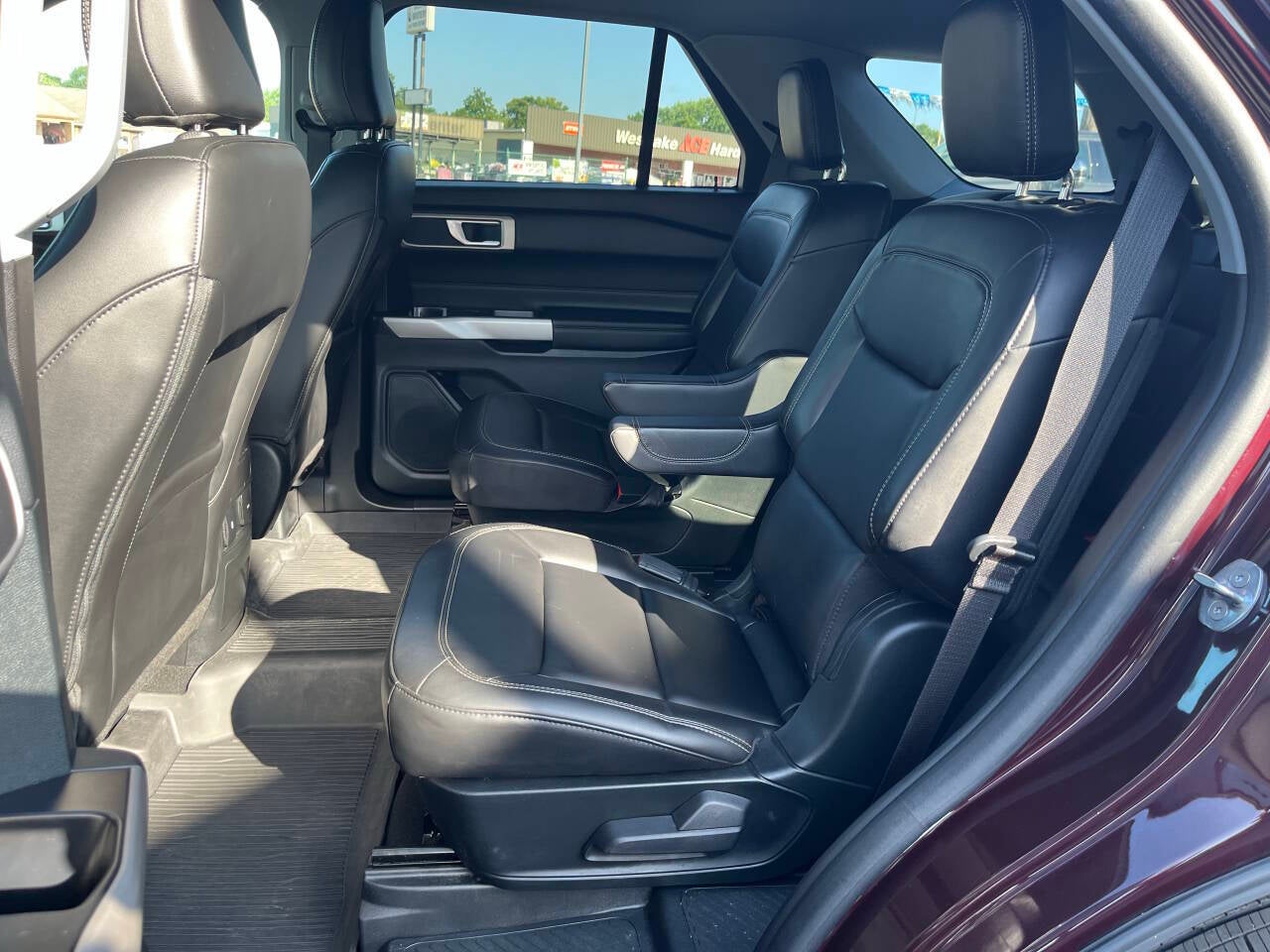 2023 Ford Explorer XLT AWD 4dr SUV