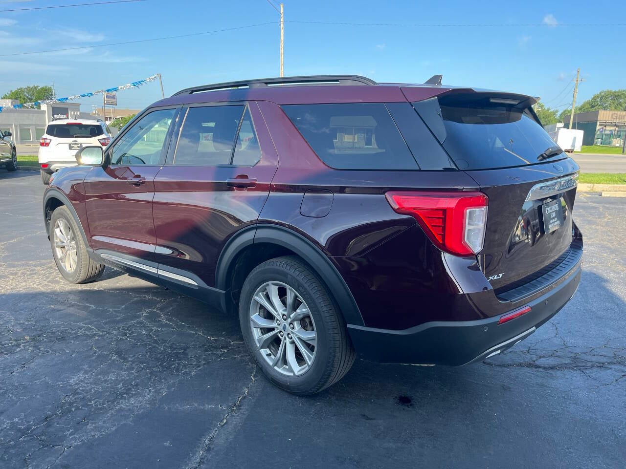 2023 Ford Explorer XLT AWD 4dr SUV
