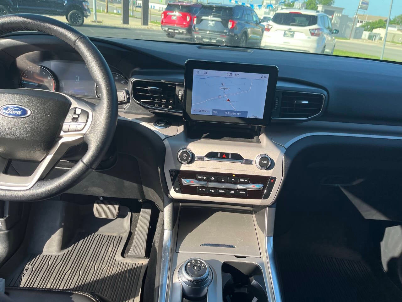 2023 Ford Explorer XLT AWD 4dr SUV