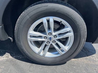 2023 Ford Explorer XLT AWD 4dr SUV