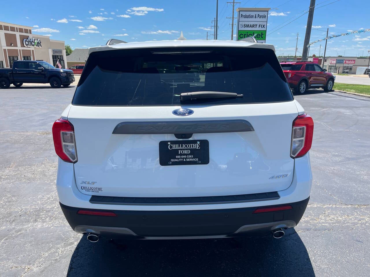 2024 Ford Explorer XLT AWD 4dr SUV