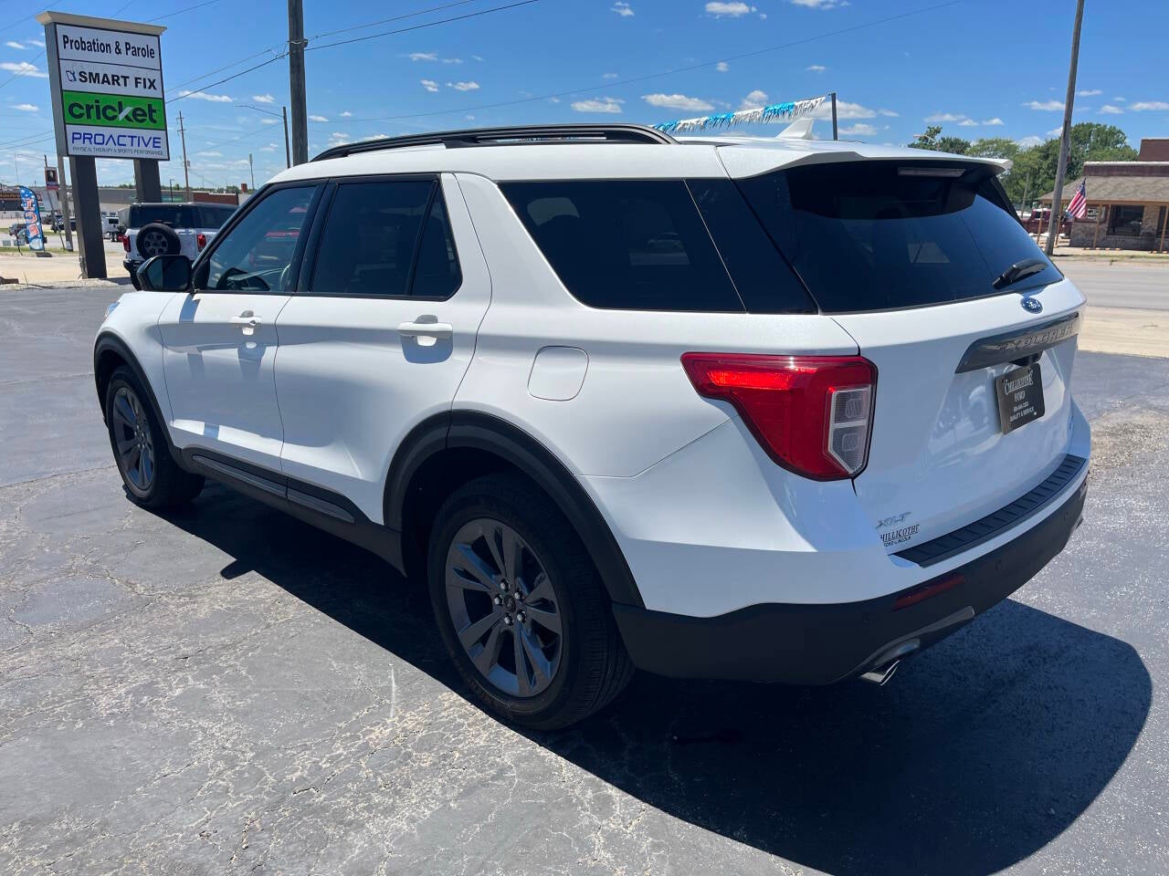 2024 Ford Explorer XLT AWD 4dr SUV