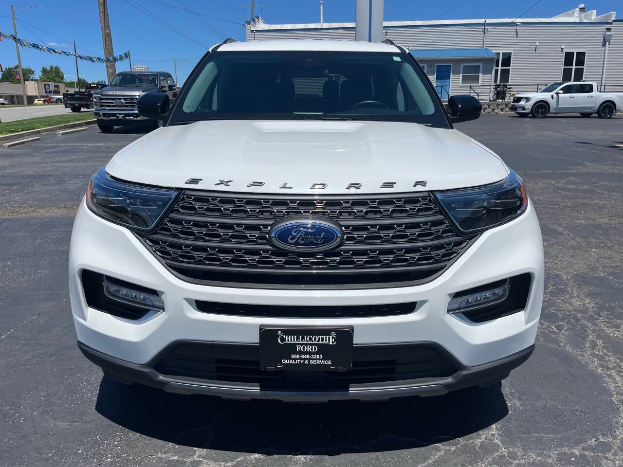 2024 Ford Explorer XLT AWD 4dr SUV
