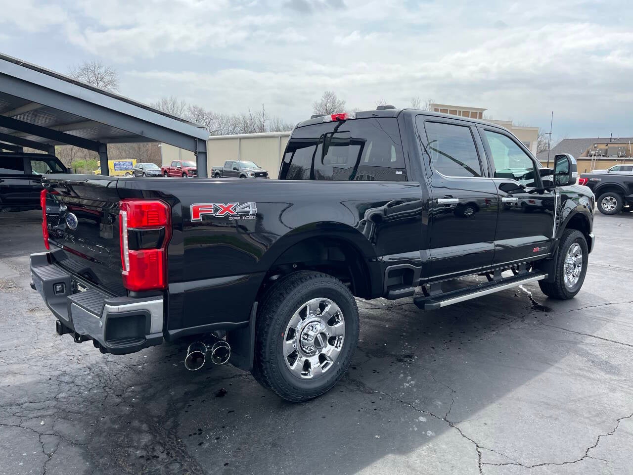 2026 Ford F-350 Super Duty Lariat 4x4 4dr Crew Cab 6.8 ft. SB SRW Pickup