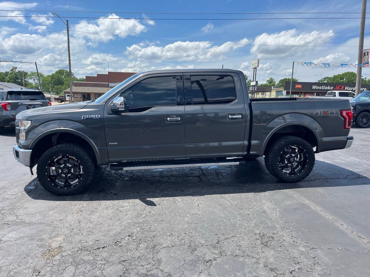 Used 2017 Ford F-150 Lariat with VIN 1FTEW1EG6HKE14822 for sale in Kansas City