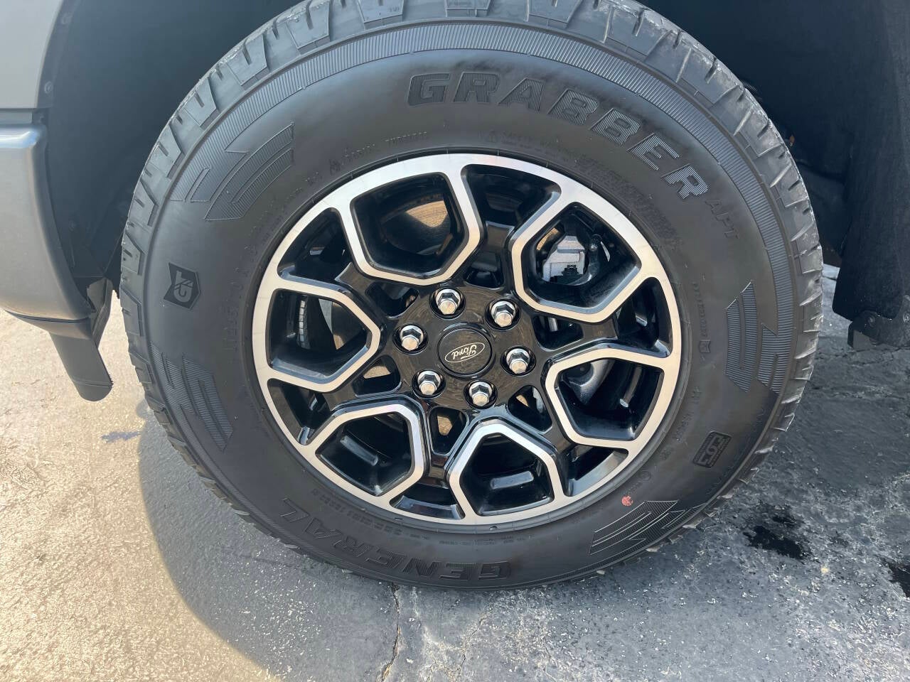 2023 Ford F-150 XLT 4x4 4dr SuperCrew 6.5 ft. SB