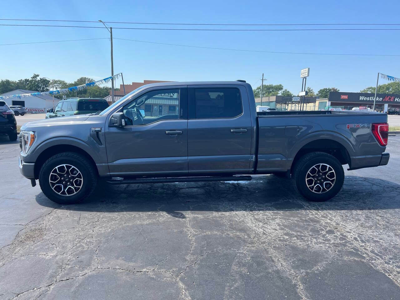 2023 Ford F-150 XLT 4x4 4dr SuperCrew 6.5 ft. SB