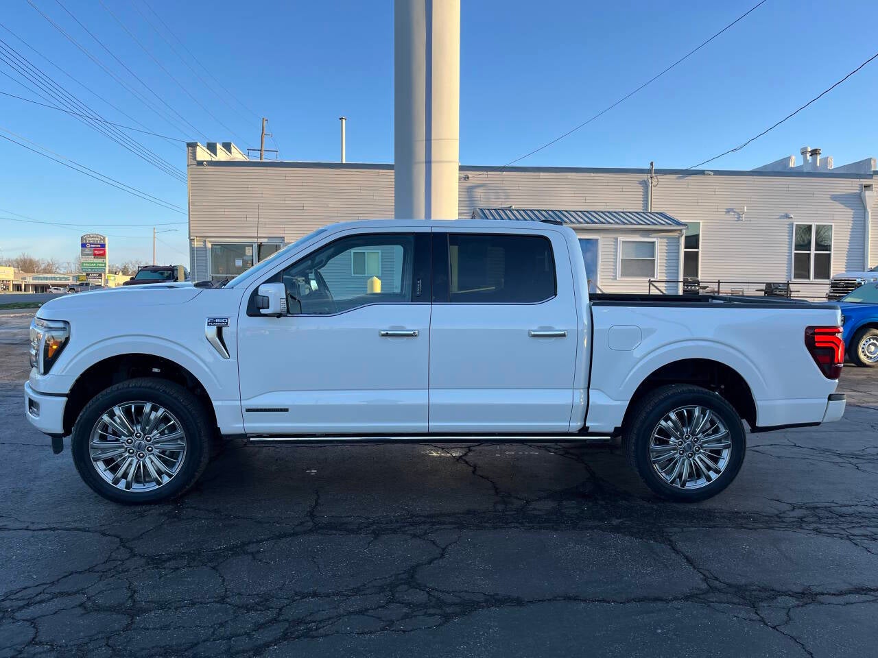 2024 Ford F-150 Platinum 4x4 4dr SuperCrew 5.5 ft. SB