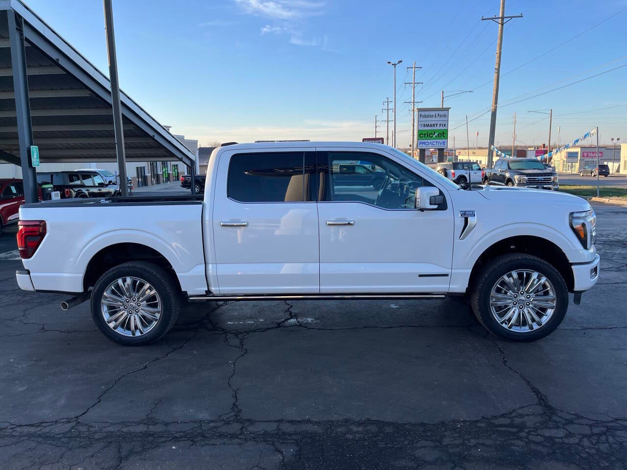 2024 Ford F-150 Platinum 4x4 4dr SuperCrew 5.5 ft. SB