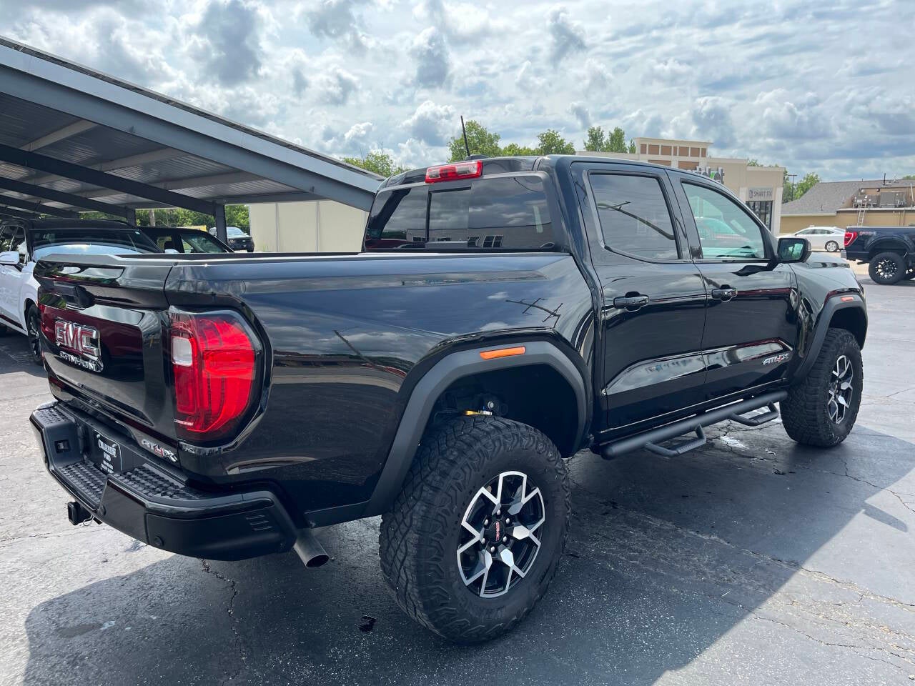 2024 GMC Canyon AT4X 4x4 4dr Crew Cab 5 ft. SB