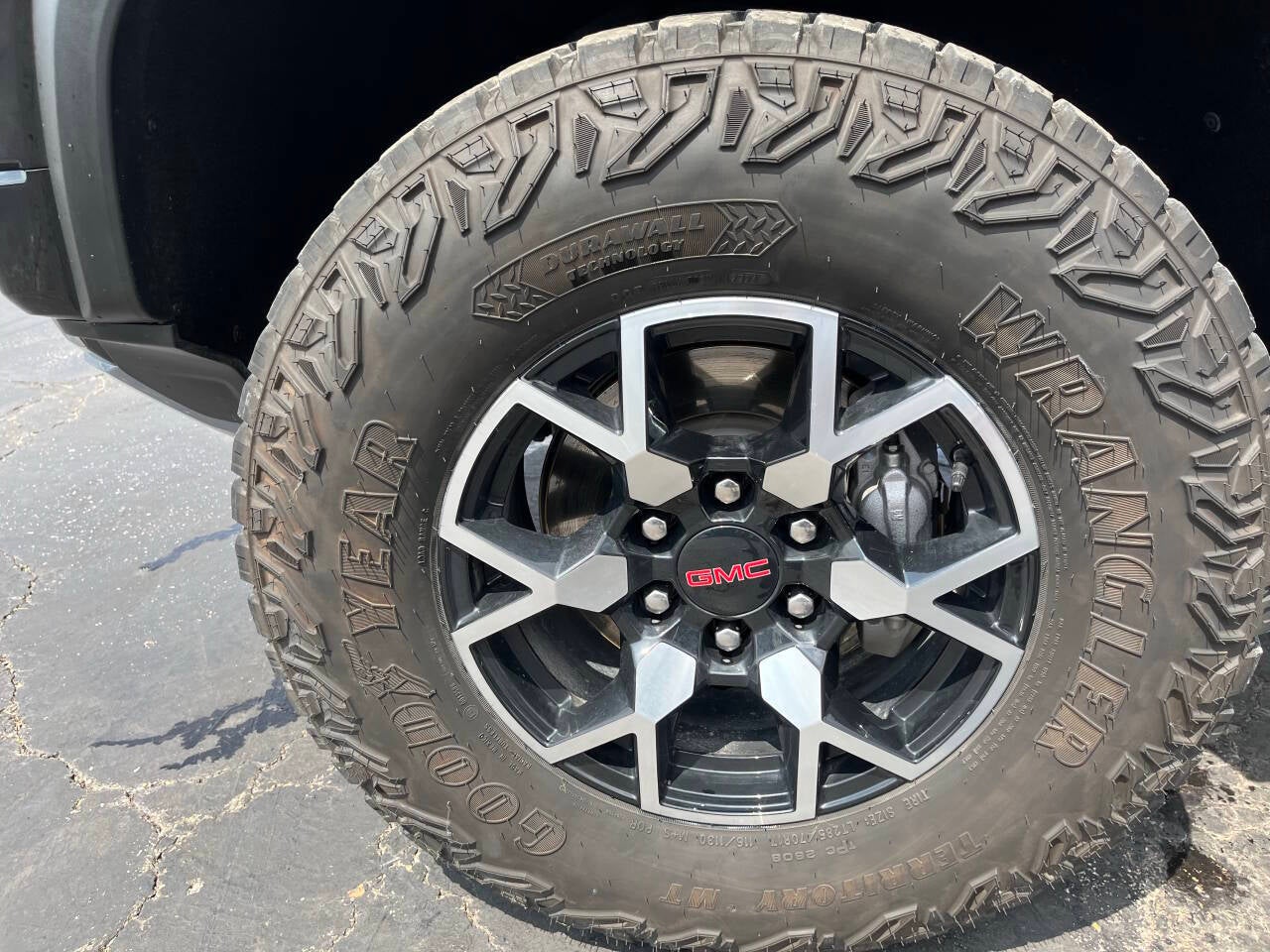 2024 GMC Canyon AT4X 4x4 4dr Crew Cab 5 ft. SB