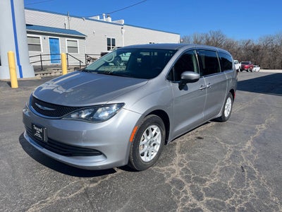2017 Chrysler Pacifica Touring 4dr Mini Van