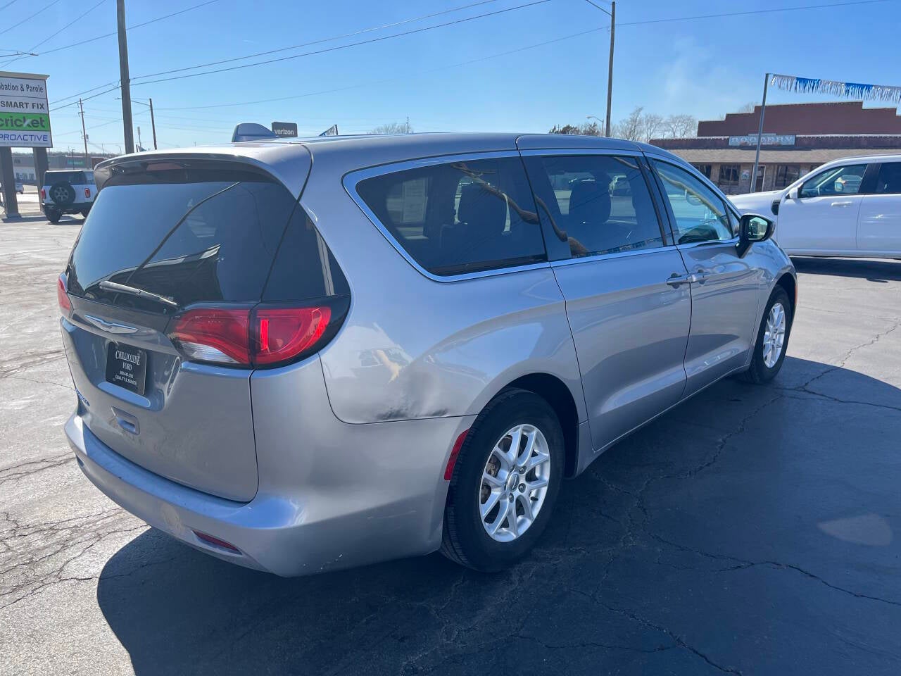 2017 Chrysler Pacifica Touring 4dr Mini Van