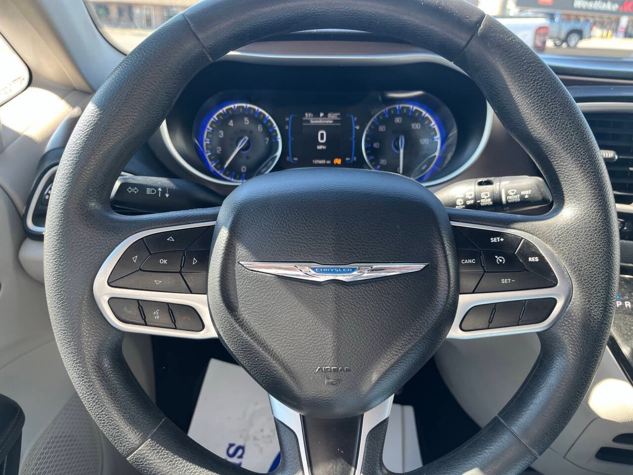 2017 Chrysler Pacifica Touring 4dr Mini Van