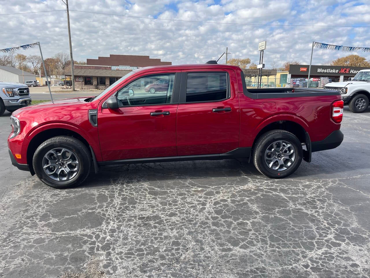 2025 Ford Maverick XLT AWD 4dr SuperCrew 4.5 ft. SB